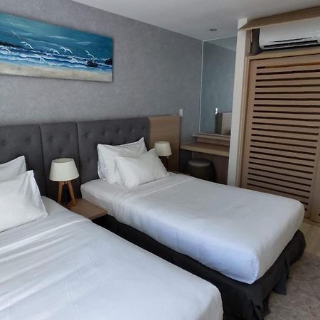 Oceanami Villas & Beach Club 3 Bedroom Villa ลองไห่ ภายนอก รูปภาพ
